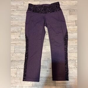 Athleta Splits Revelation Capri Leggings Purple Paisley Women Size XXS